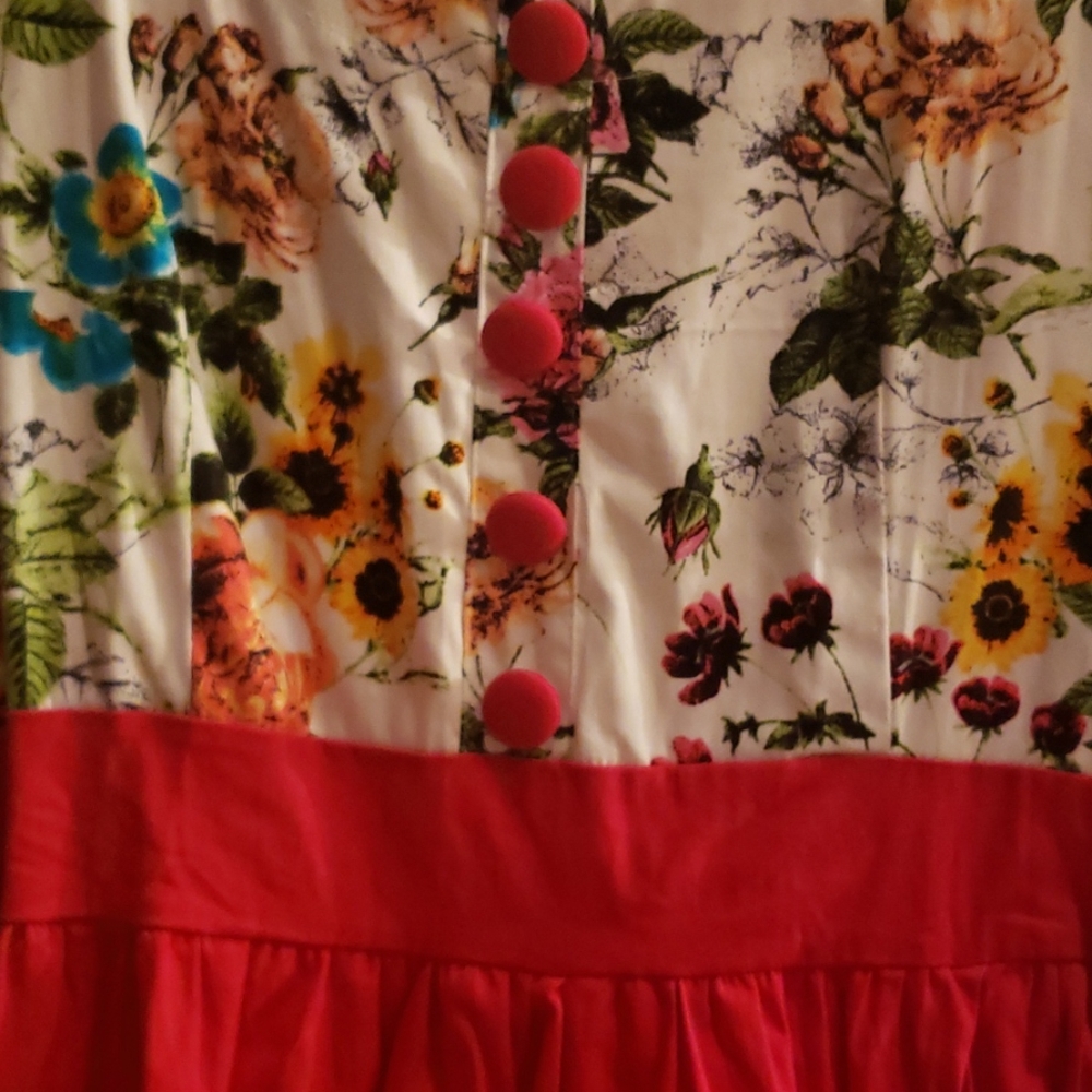 Dress - Picture 2 of 3
